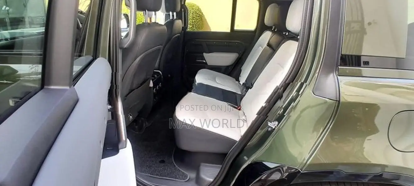 Land Rover Defender HSE P300 Latest B/Ne 2026