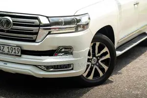 Toyota Land Cruiser 202 V8 ZX 2017