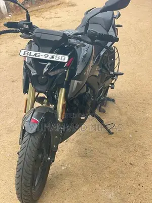 Bajaj Pulsar N160 Premium 2026