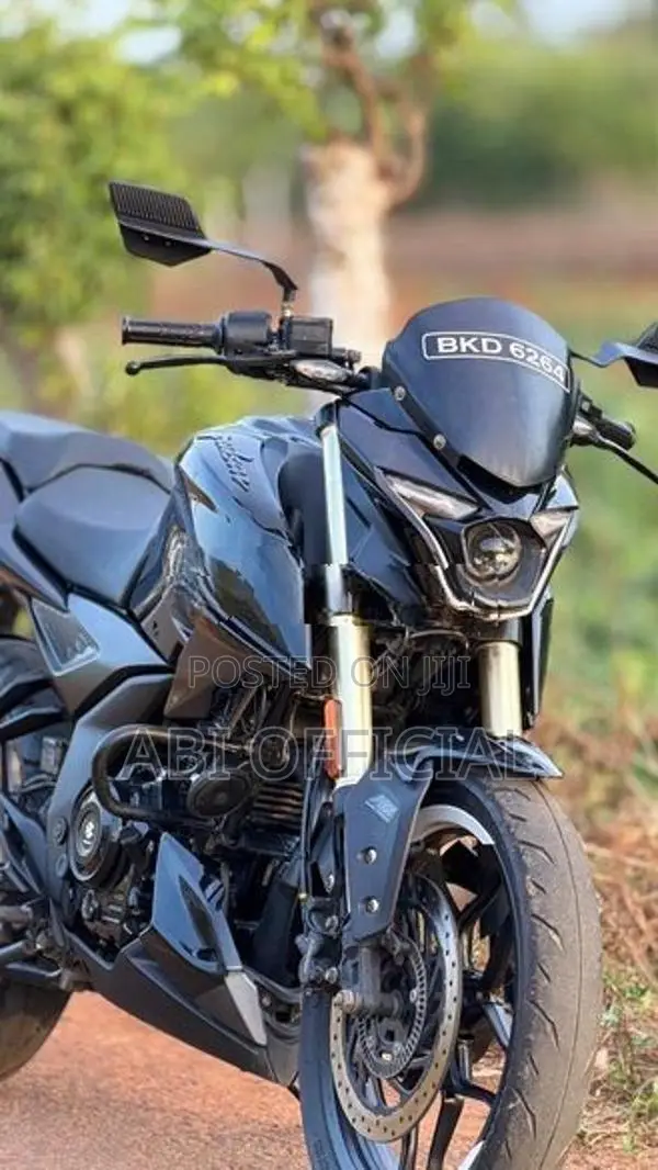 Bajaj Pulsar N160 Premium 2025