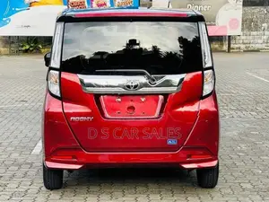 Toyota Roomy Custom G Black Top 2025