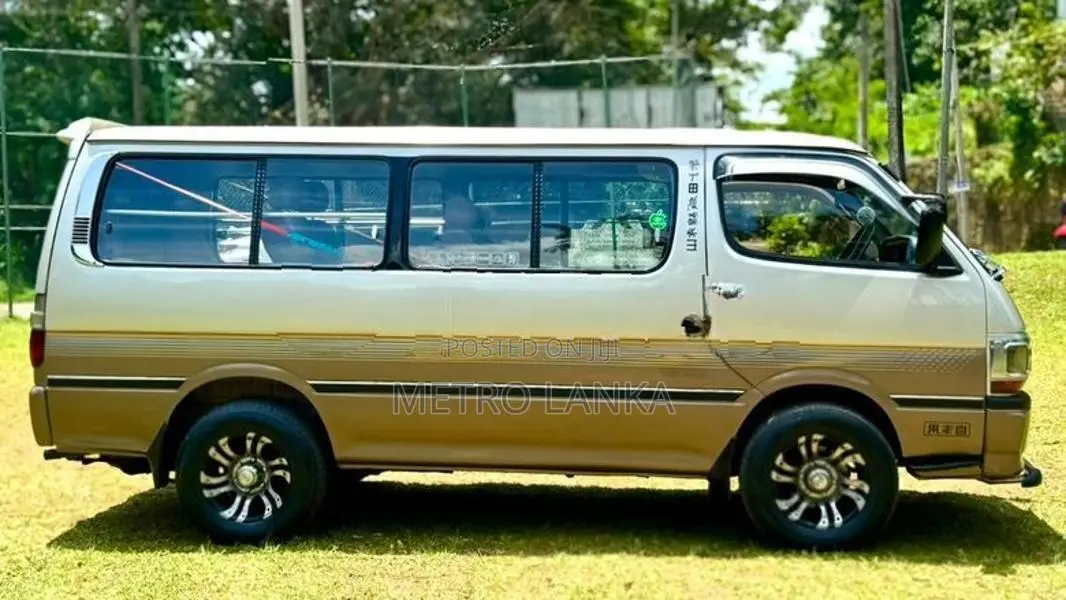 Toyota Dolphin LH113 1993