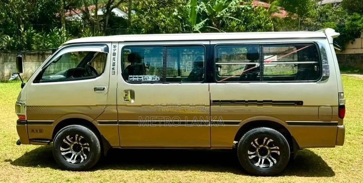 Toyota Dolphin LH113 1993