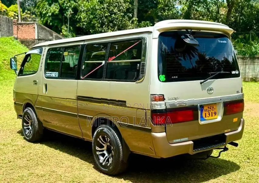 Toyota Dolphin LH113 1993