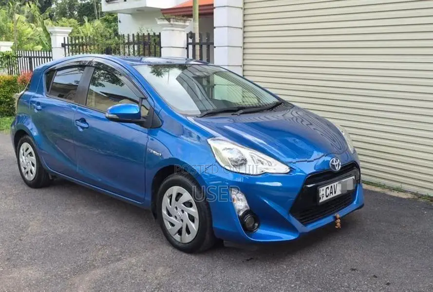 Toyota Aqua Urban G Safety 2016