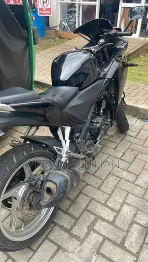 Honda CBR 250R 2013