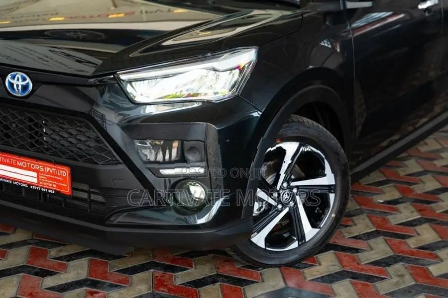 Toyota Raize Z Hybrid BSM 2026