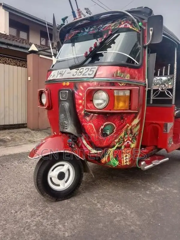 Bajaj RE 2012