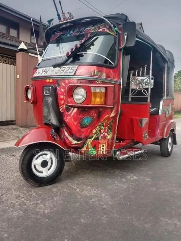 Bajaj RE 2012