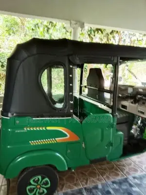 Bajaj RE smart 2026