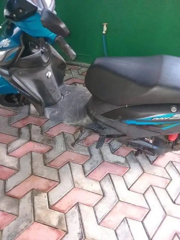 Yamaha Ray 2015