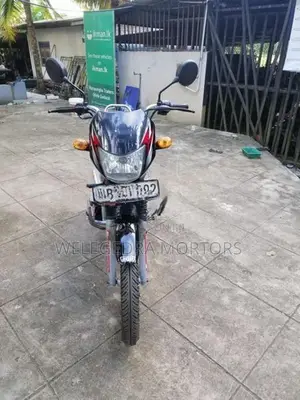Bajaj CT100 2012