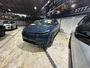 Honda Vezel Z premium 2025