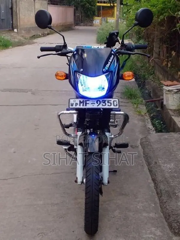 Bajaj CT100 2005