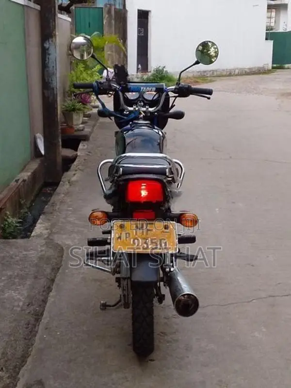 Bajaj CT100 2005