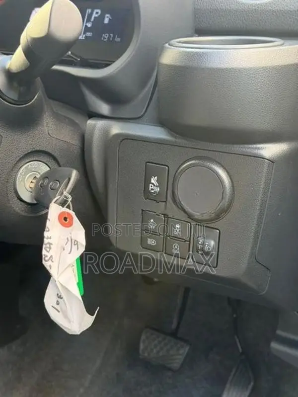 Daihatsu Mira ES L SA3 2025