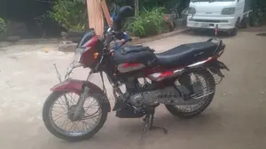 Bajaj CT100 2004