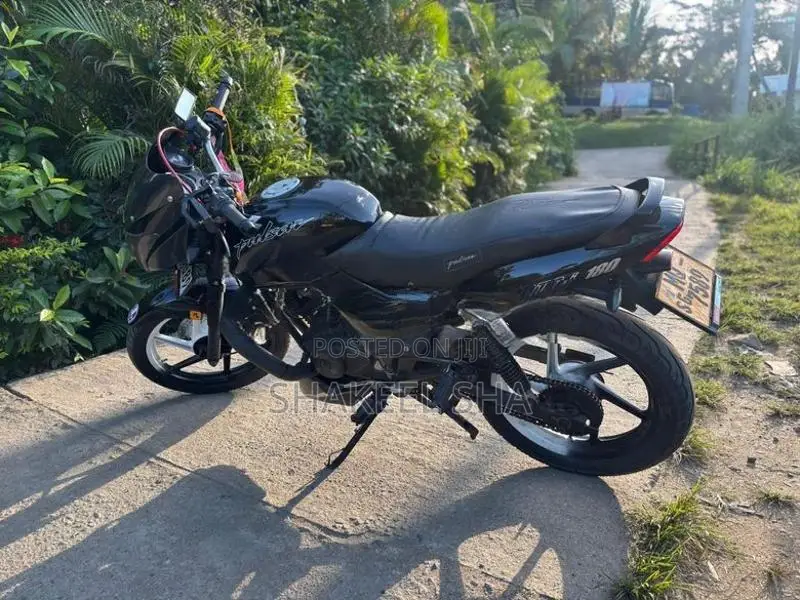 Bajaj Pulsar 180 2006