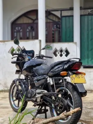 Bajaj Pulsar 180 2005