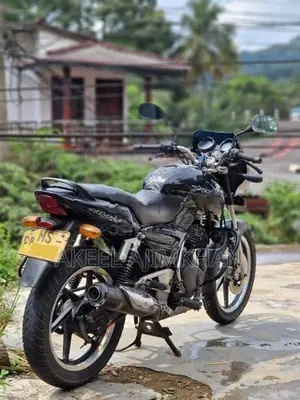 Bajaj Pulsar 180 2005