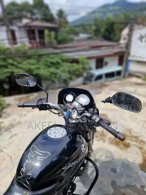 Bajaj Pulsar 180 2005