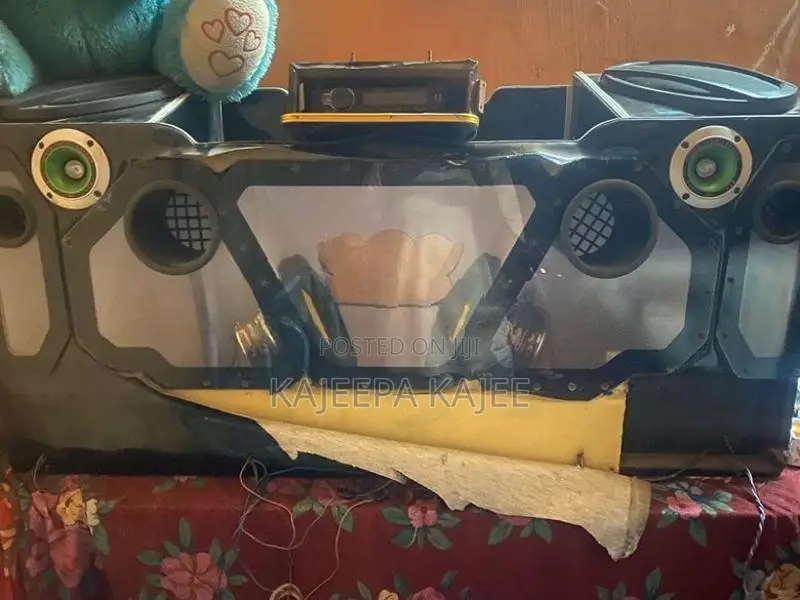 Three Wheeler Speakers with Pioneer Set Box