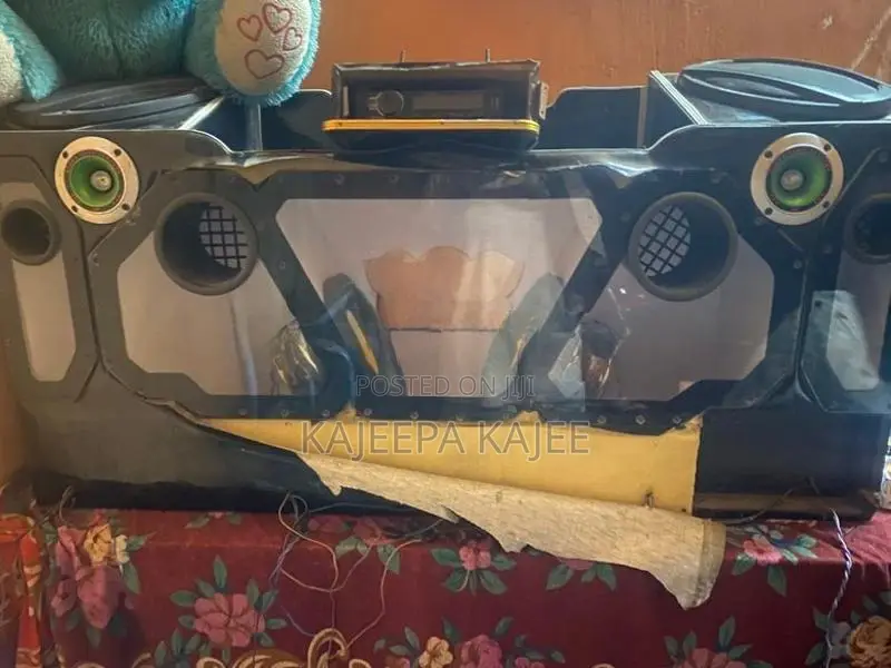 Three Wheeler Speakers with Pioneer Set Box