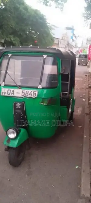 Bajaj RE 2005