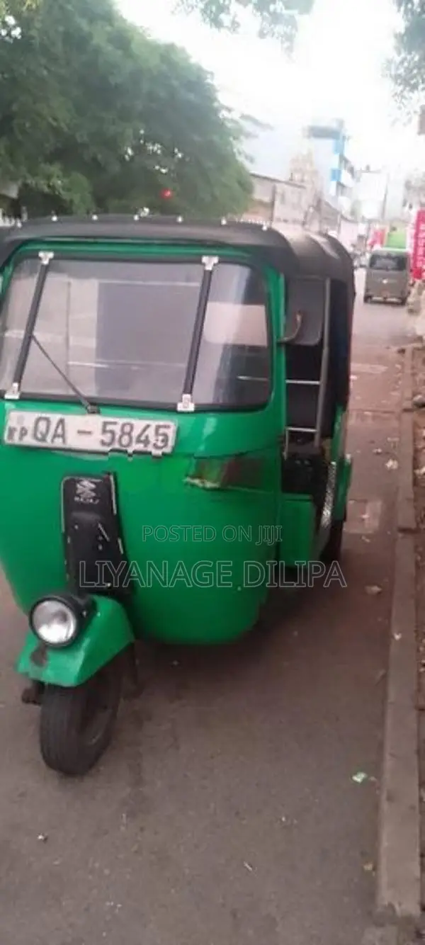 Bajaj RE 2005