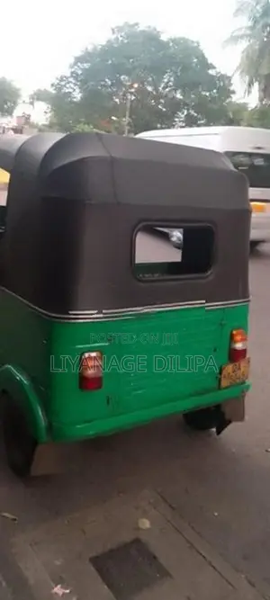Bajaj RE 2005