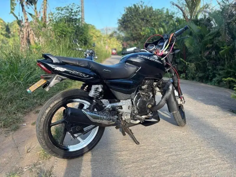 Bajaj Pulsar 180 2006