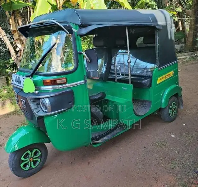 Bajaj RE 2015