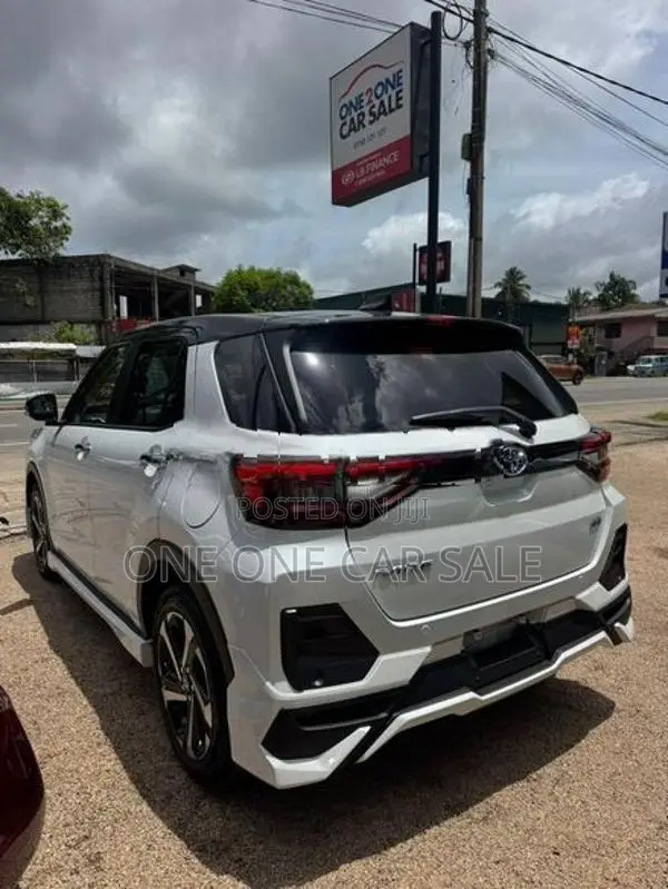 Toyota Raize Z 1.2 Advance Blast 2026