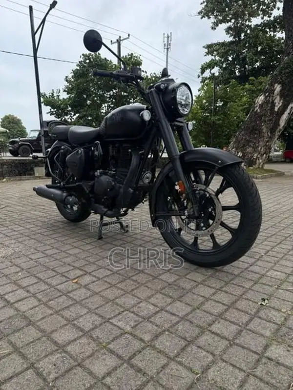 Royal Enfield Classic 350 Stealth black 2026