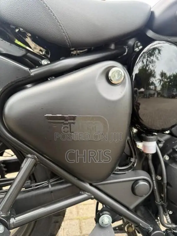Royal Enfield Classic 350 Stealth black 2026