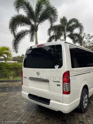 Toyota Hiace Super GL 2015