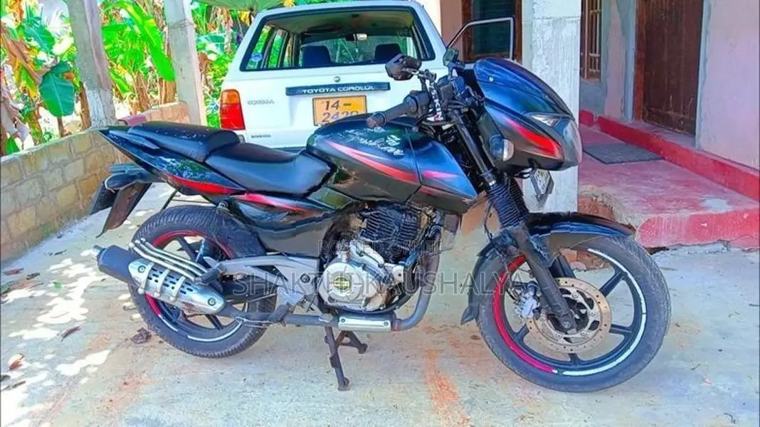 Bajaj Pulsar 180 2016