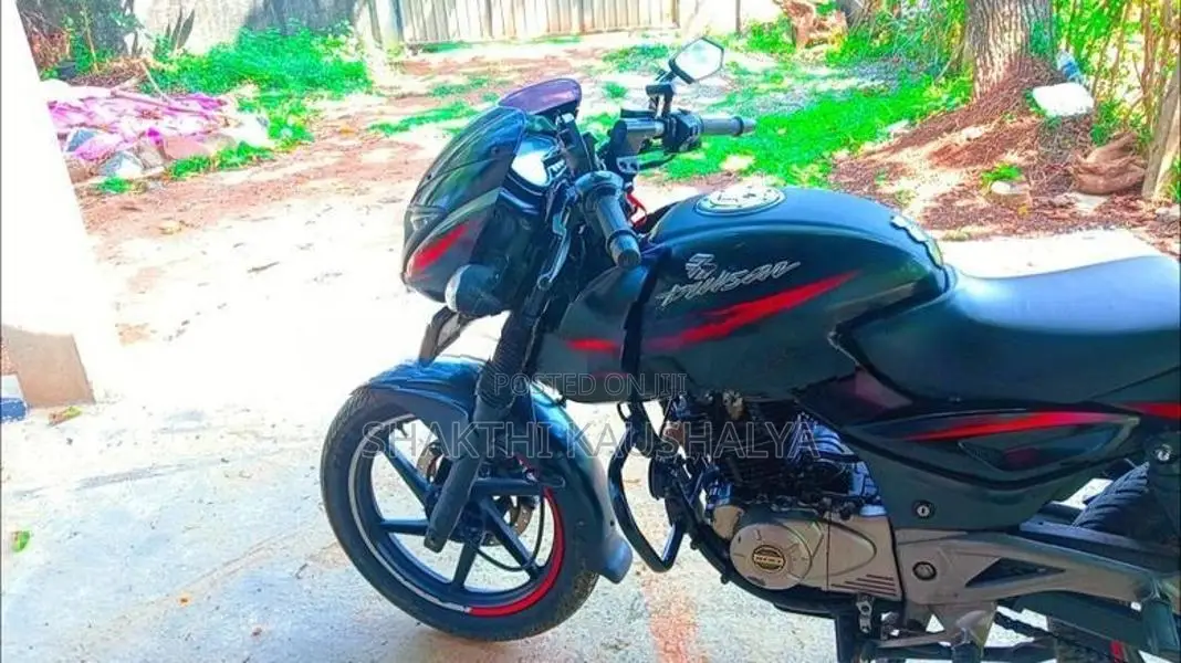 Bajaj Pulsar 180 2016