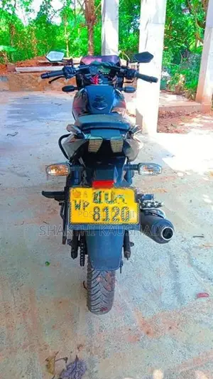 Bajaj Pulsar 180 2016