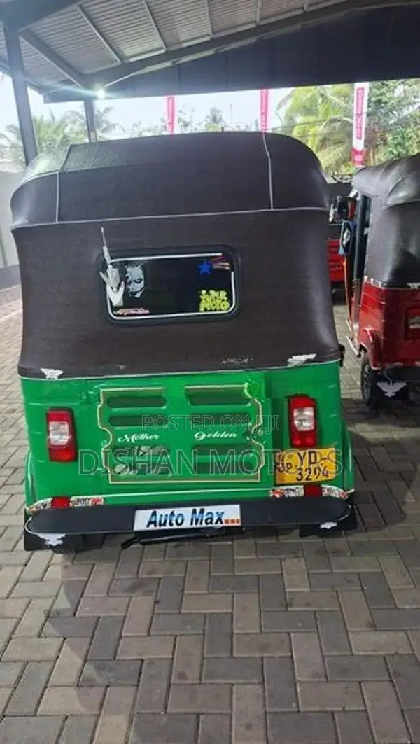 Bajaj RE 4 Stroke 2010