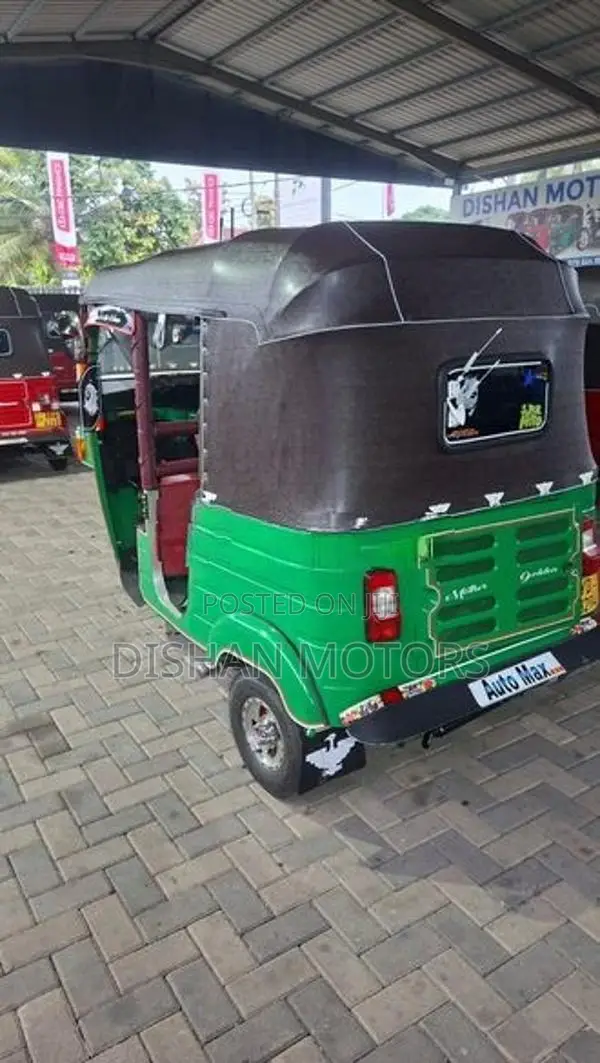 Bajaj RE 4 Stroke 2010