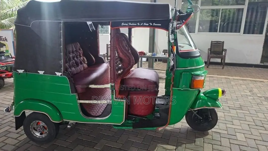Bajaj RE 4 Stroke 2010