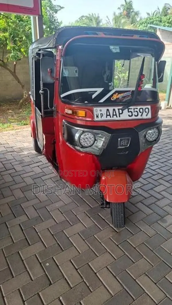 Bajaj RE 4 Storck 2014