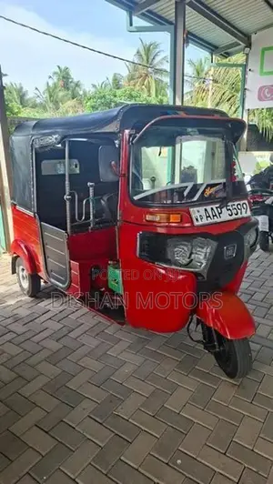 Bajaj RE 4 Storck 2014