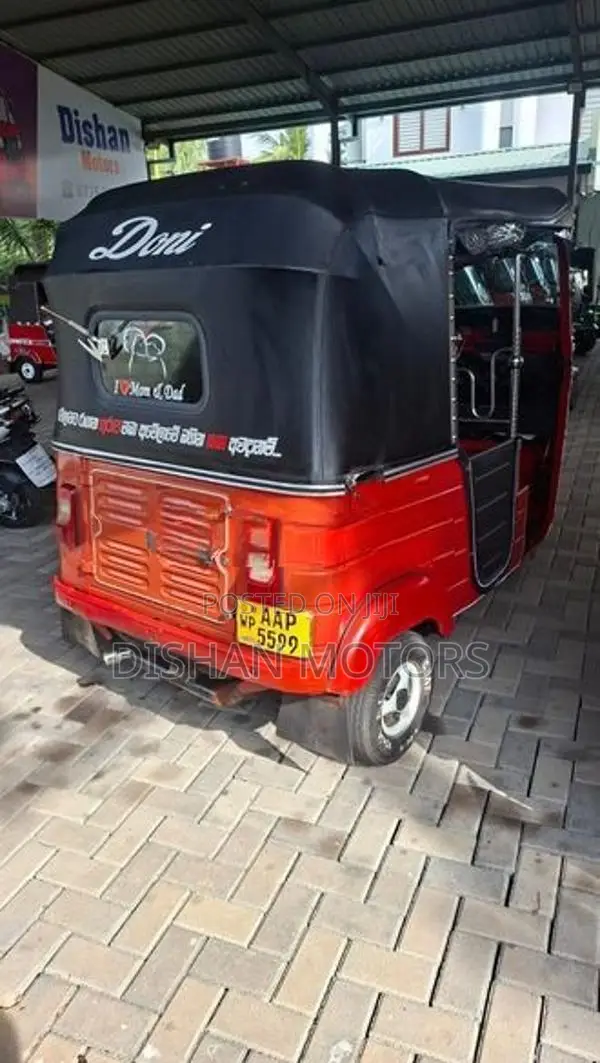 Bajaj RE 4 Storck 2014