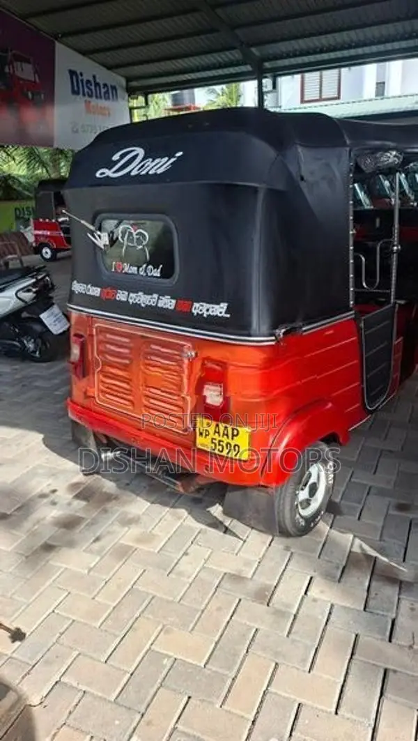 Bajaj RE 4 Storck 2014