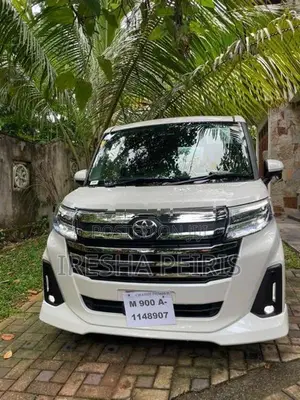Toyota Roomy Custom GT 2024