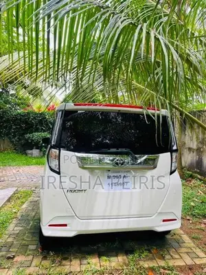 Toyota Roomy Custom GT 2024