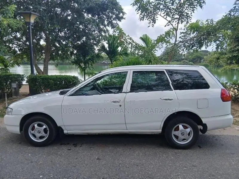 Nissan AD Wagon 2002