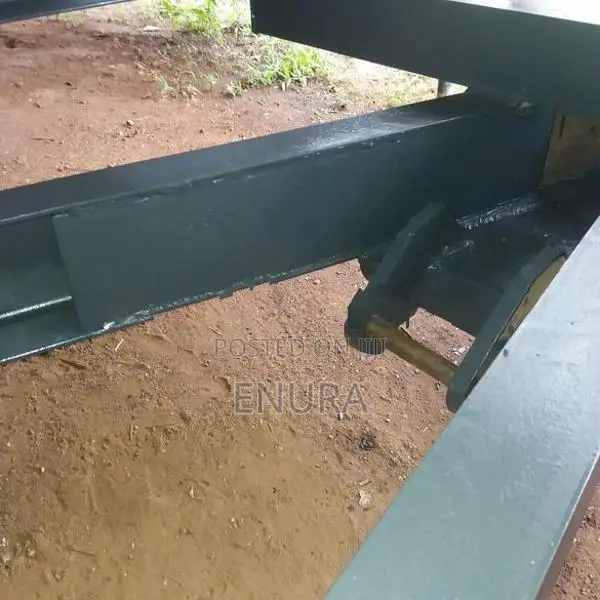 Tractor Trailers ට්‍රැක්ටර් ට්‍රේලර්